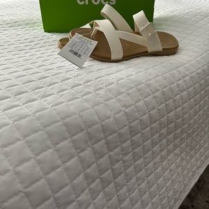 CROCS tulum toe post sandal
